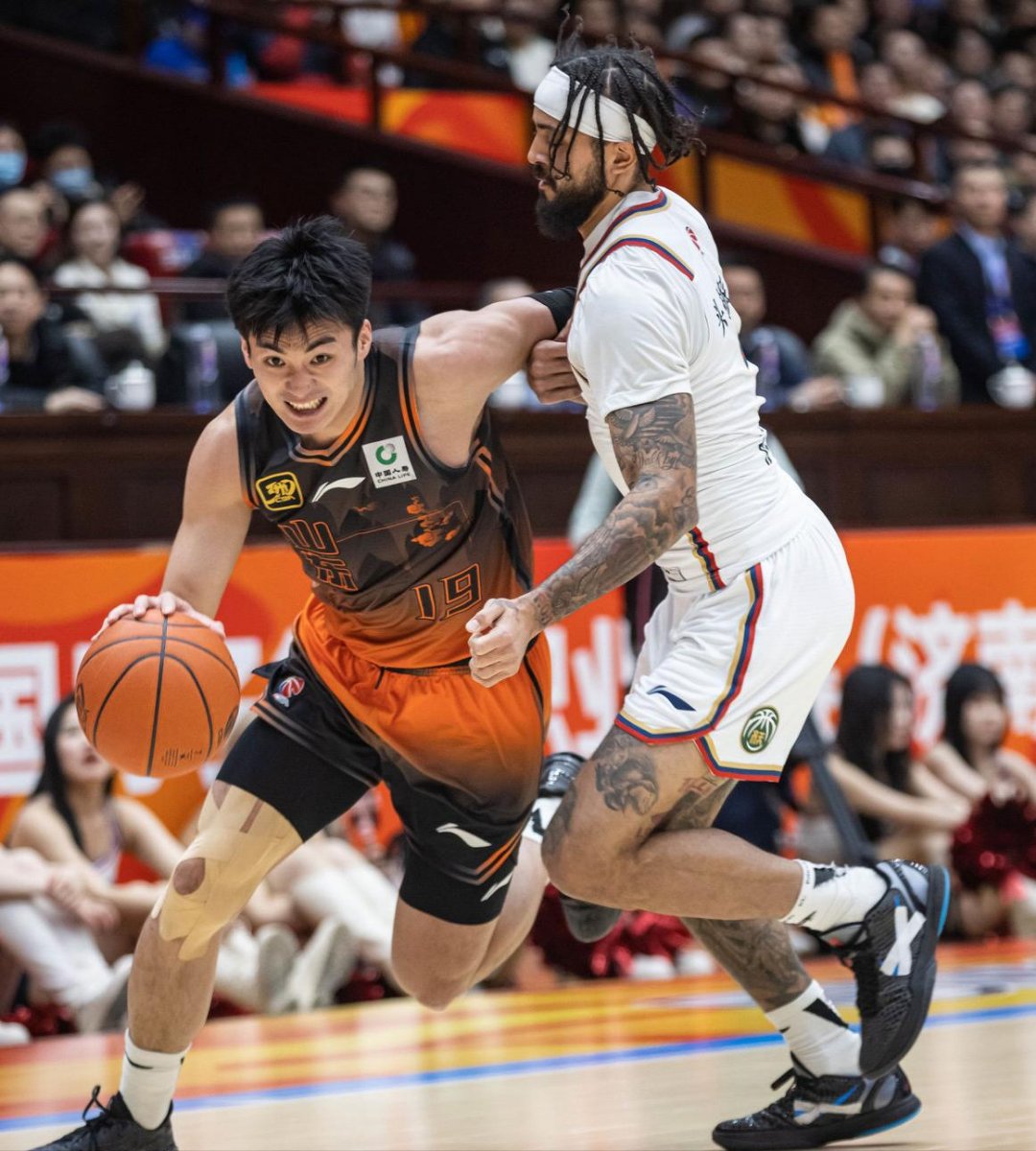 英雄联盟赔率-关于转折点！勒沃库森伤情更新，CBA常规赛清晨攻防权衡，赛场秩序良好，临场指挥获称赞的信息