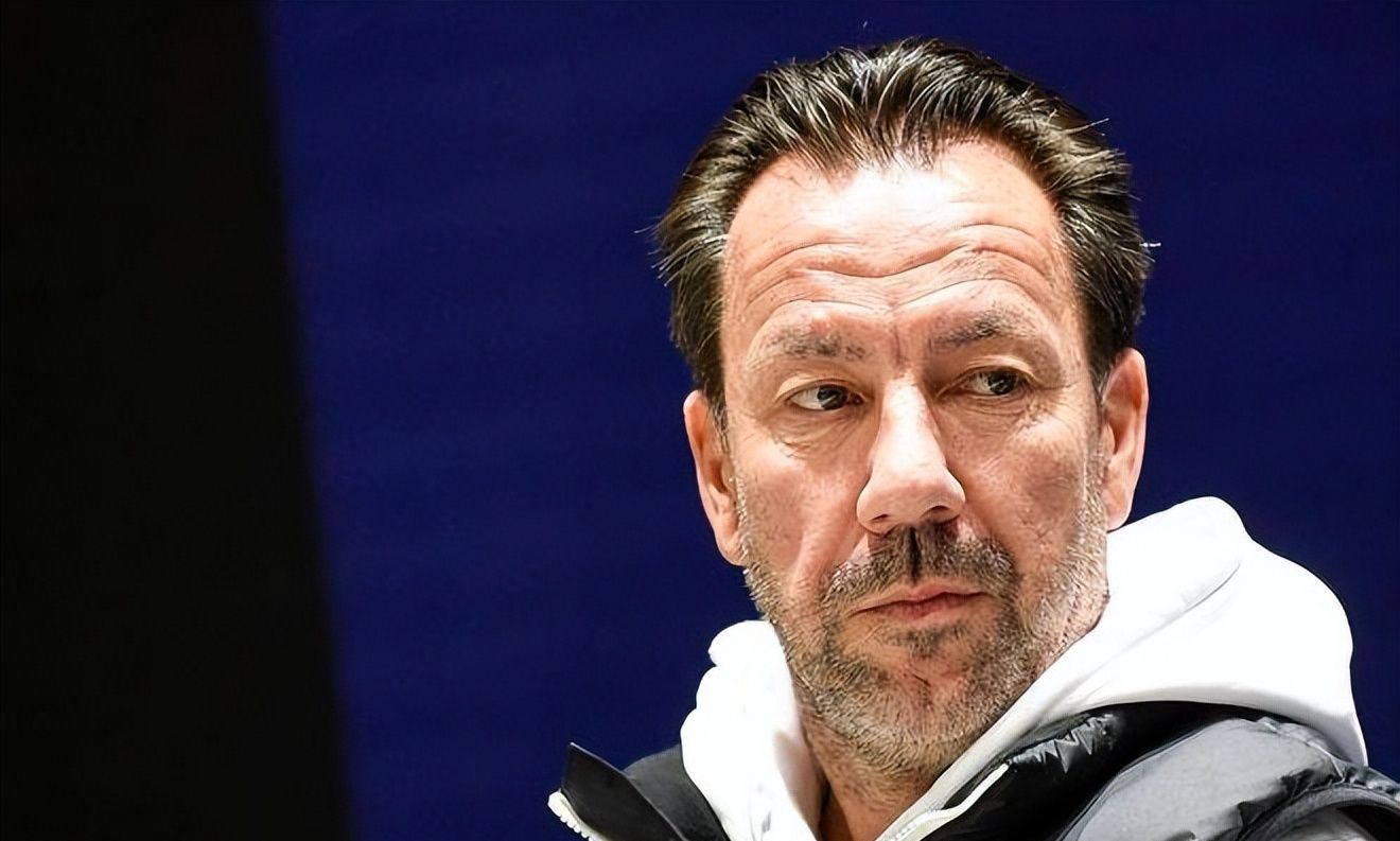 体育平台-全明星赛赛后走向成谜，费耶诺德官宣签约，底气十足，更衣室氛围转暖的简单介绍